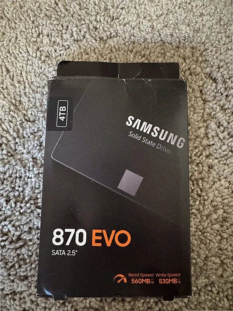 Brand New SAMSUNG 870 EVO 4TB 2.5 Inch SATA III Internal SSD (MZ-77E4T0B/AM)