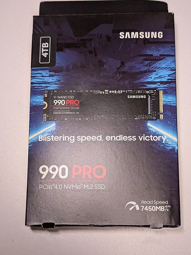 Samsung 990 Pro 4TB NVMe PCIe 4.0 M.2 2280 Internal SSD 7450 MB/s MZ-V9P4T0BW