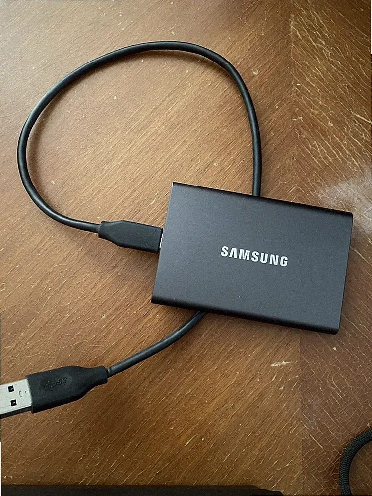 Samsung T7 1TB (MU-PC1T0K/WW) USB 3.2 Gen 2 External Solid State Drive